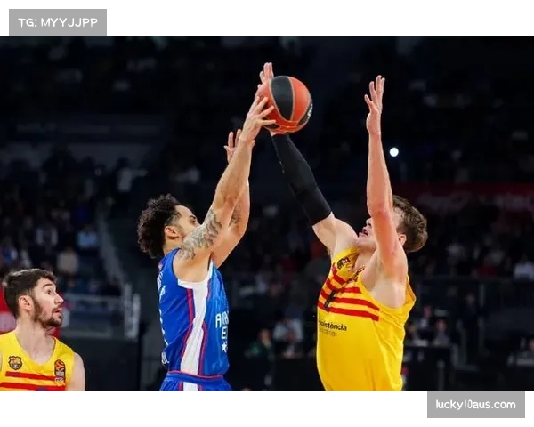 巴萨客场憾负艾菲斯 庞特遭遇高强度防守限制